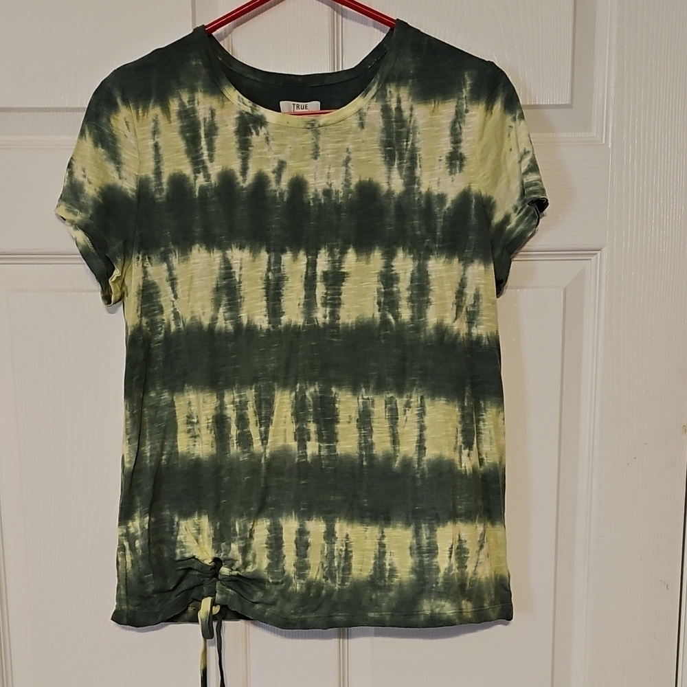 True Craft Dark and Light Green Tie-Dye Short Sleeve Tee with Side Tie
